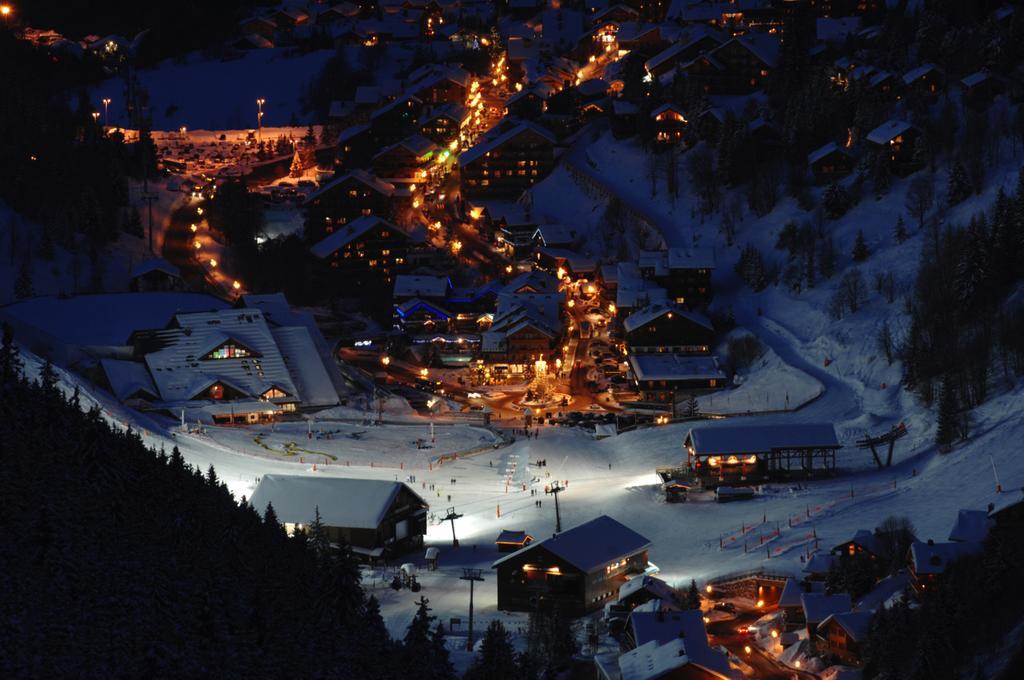Hotel L'Helios Meribel Exterior photo